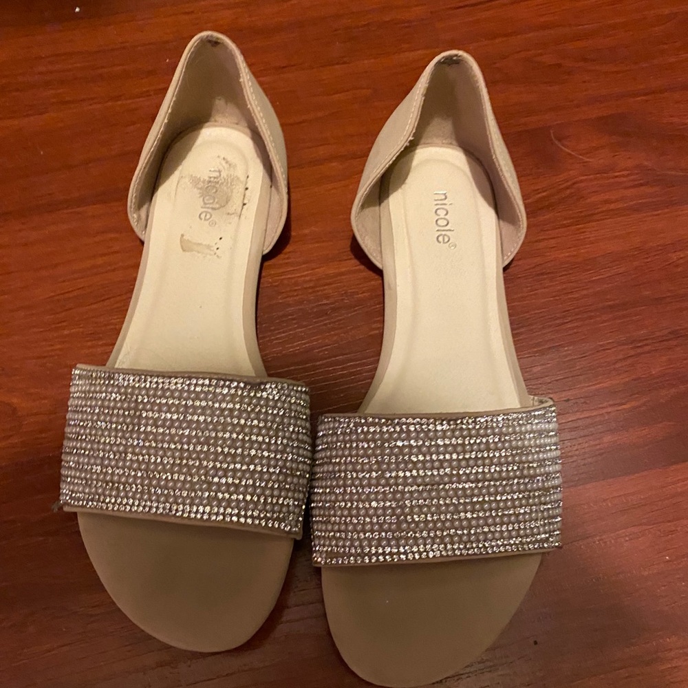 Open toe flats
